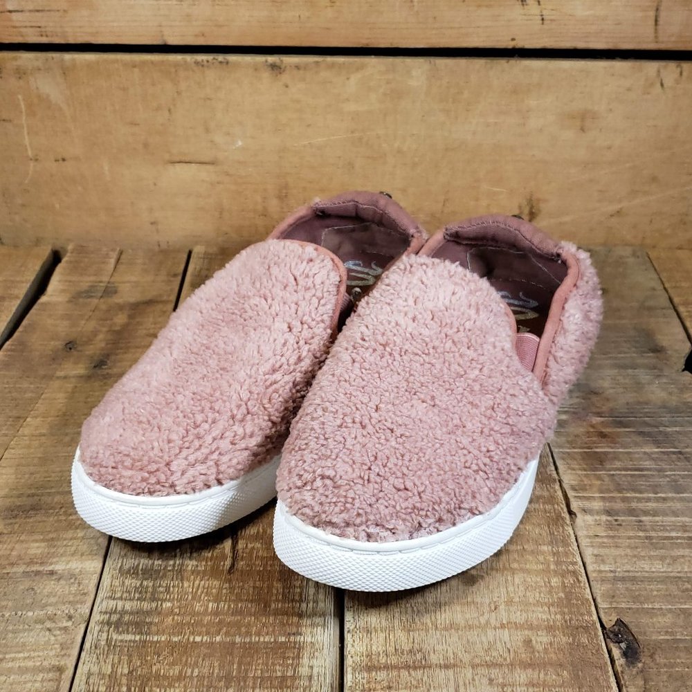 Mad Love Women's Pink Faux Fur Slip On Shoes NWT